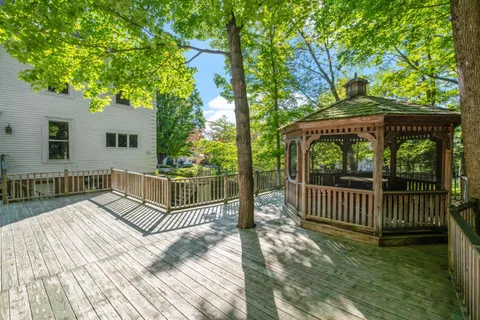 $2,250,000 | 11-12 Highland Street, Meredith, NH 03253