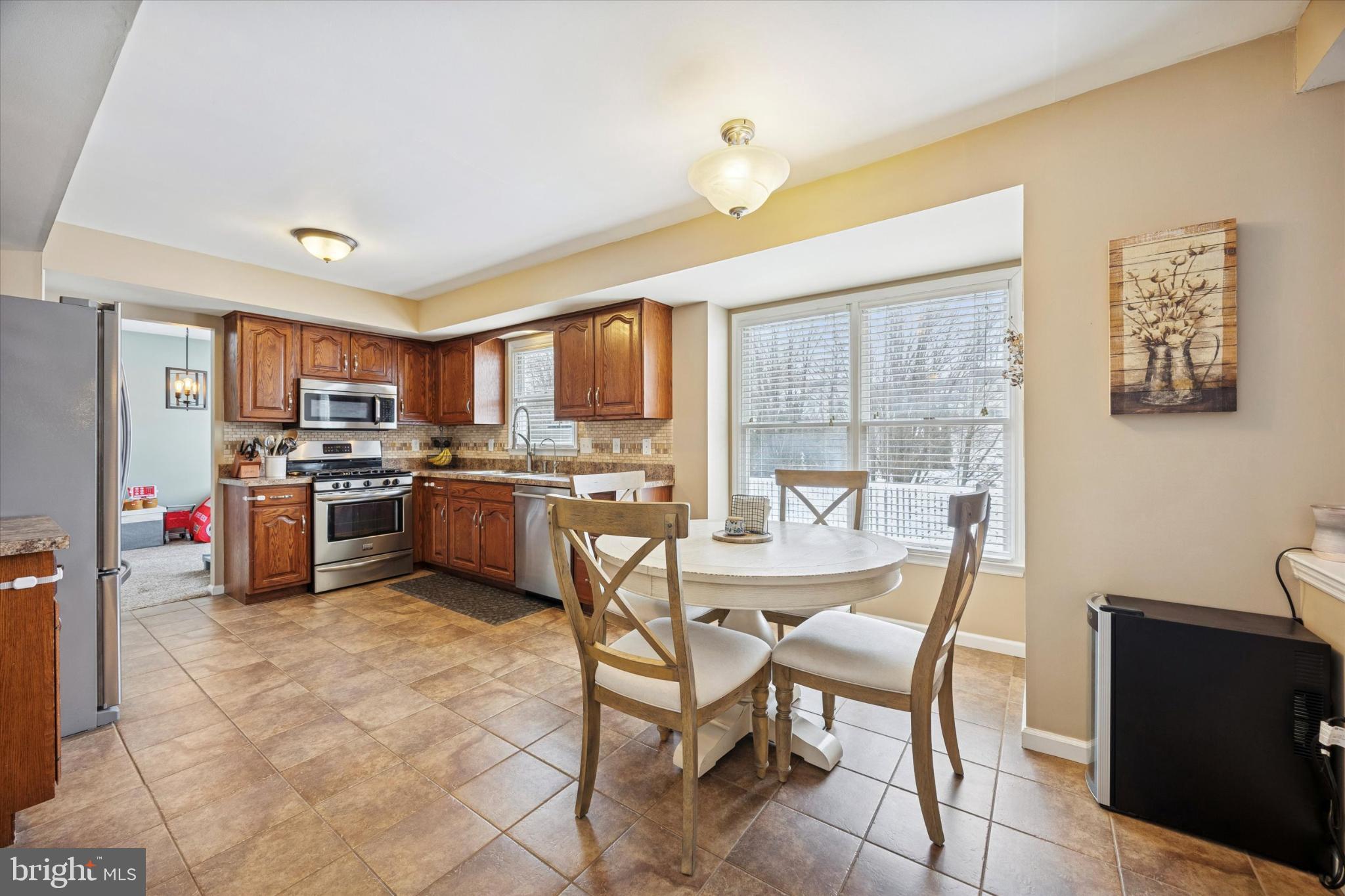 132 Rugby Road Birdsboro, PA 19508 - Photo 5 of 25 Bright and inviting eat in kitchen