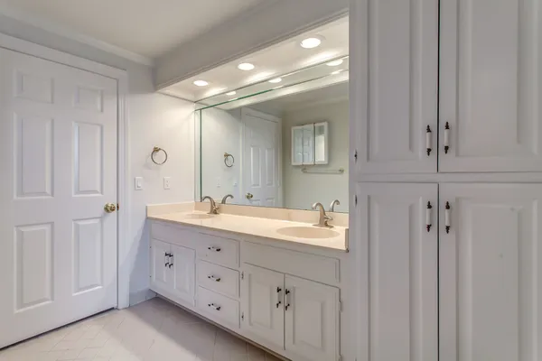$3,100 | 3320 Hillsboro Pike, Nashville, TN 37215
