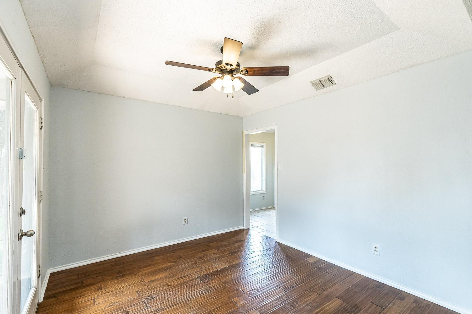 5724 92nd Street Lubbock, TX 79424 - Photo 11 of 31 Photo 11