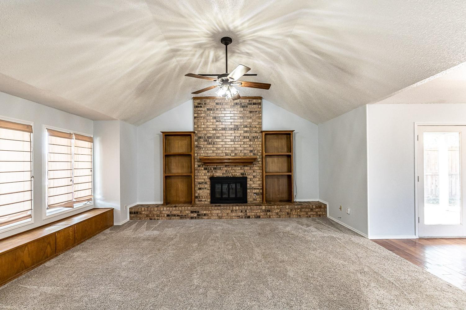 5724 92nd Street Lubbock, TX 79424 - Photo 6 of 31 Photo 6