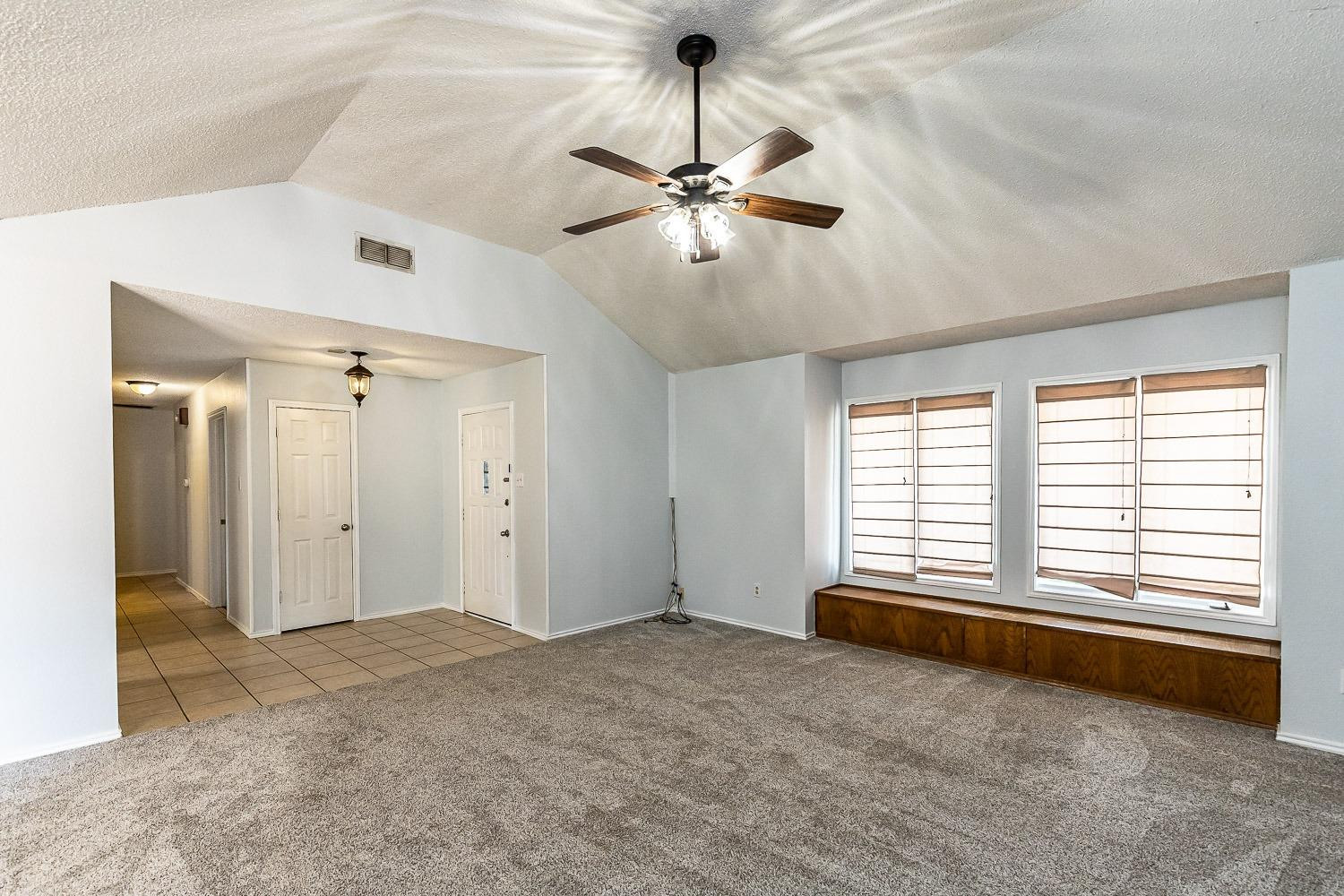 5724 92nd Street Lubbock, TX 79424 - Photo 8 of 31 Photo 8