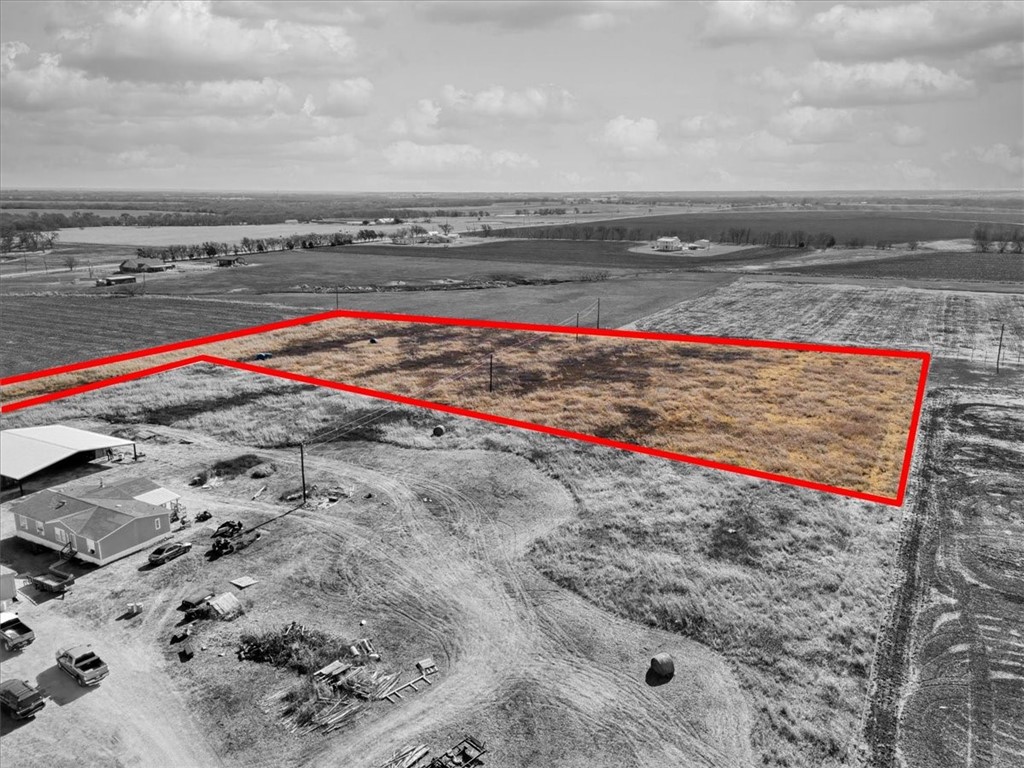 427 Lorena Tx 76655 Lorena, TX 76655 - Photo 7 of 23 a view of a road with an ocean view