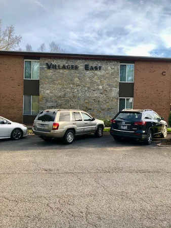 $1,390 | 3600 Hillsboro Pike, Unit C10, Nashville, TN 37215