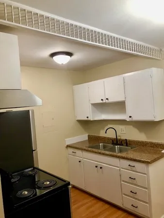 $1,390 | 3600 Hillsboro Pike, Unit C10, Nashville, TN 37215