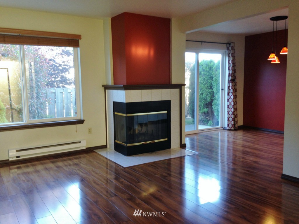 927 132nd Street Southwest, Unit D6 Everett, WA 98204 - Photo 3 of 19
