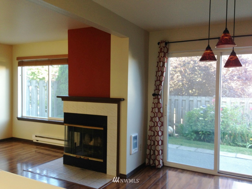 927 132nd Street Southwest, Unit D6 Everett, WA 98204 - Photo 4 of 19
