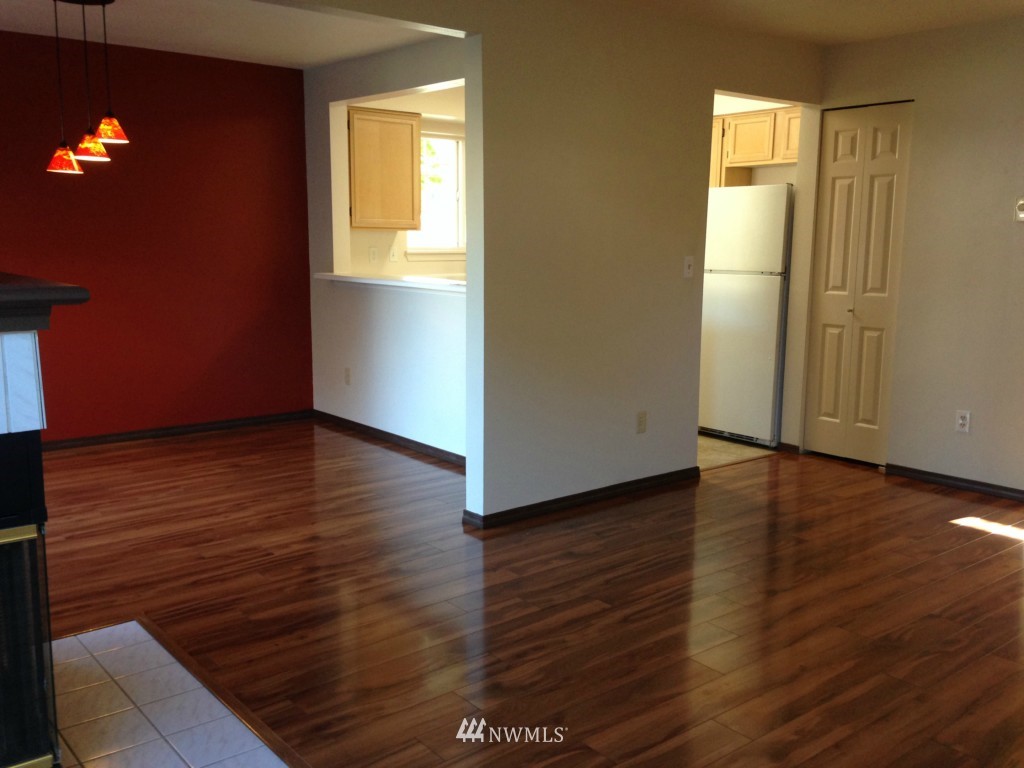927 132nd Street Southwest, Unit D6 Everett, WA 98204 - Photo 5 of 19