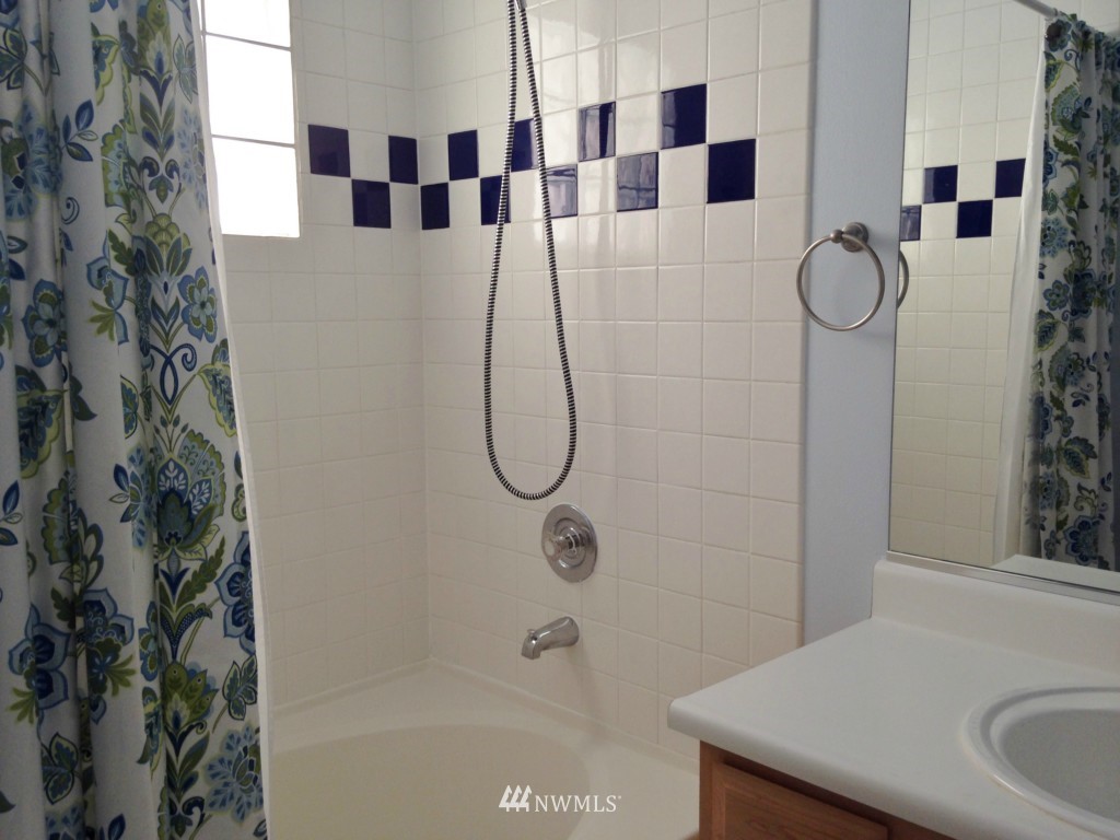 927 132nd Street Southwest, Unit D6 Everett, WA 98204 - Photo 10 of 19