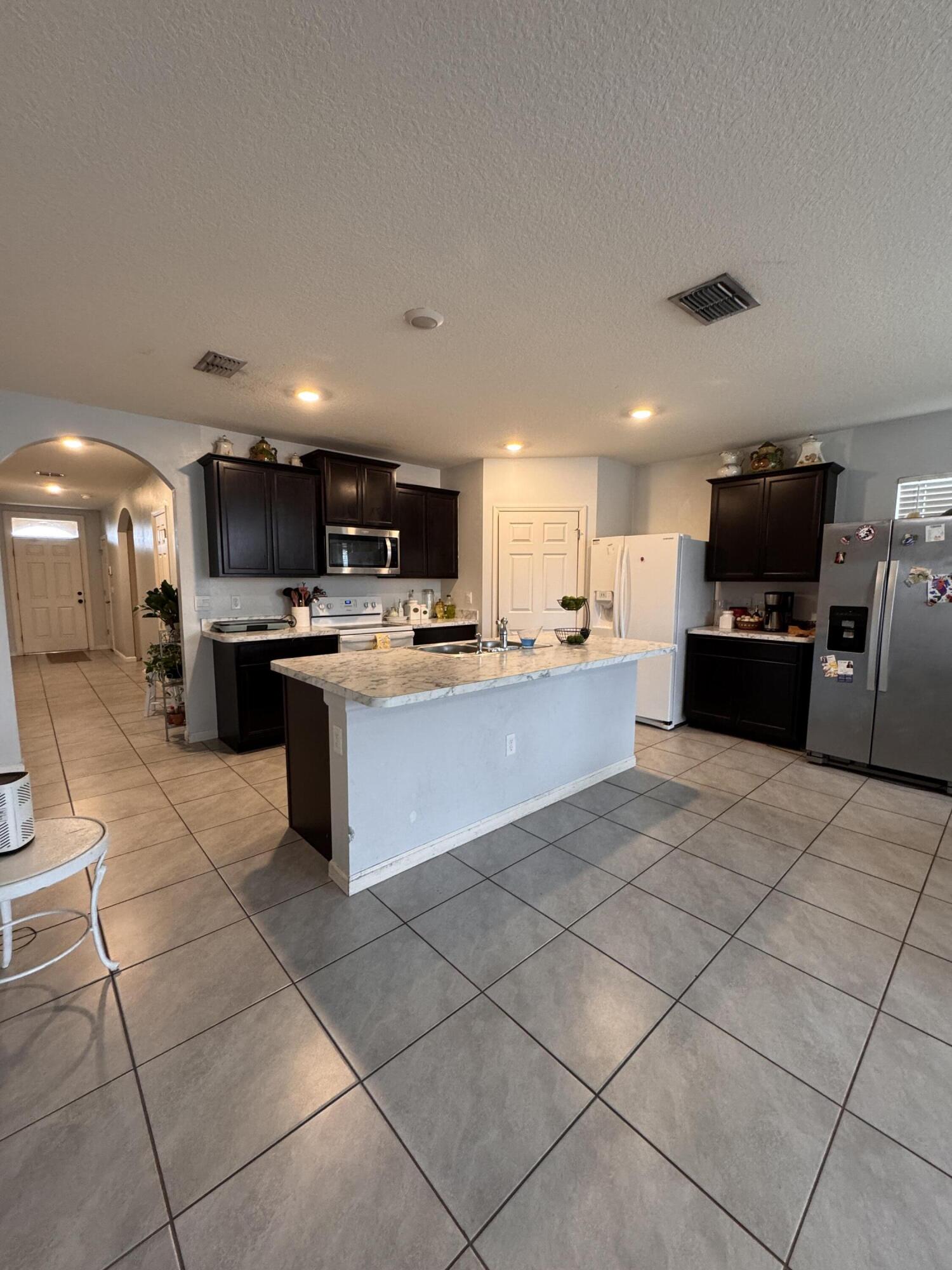 382 Southwest Ridgecrest Drive Port St. Lucie, FL 34953 - Photo 15 of 41 IMG_0218