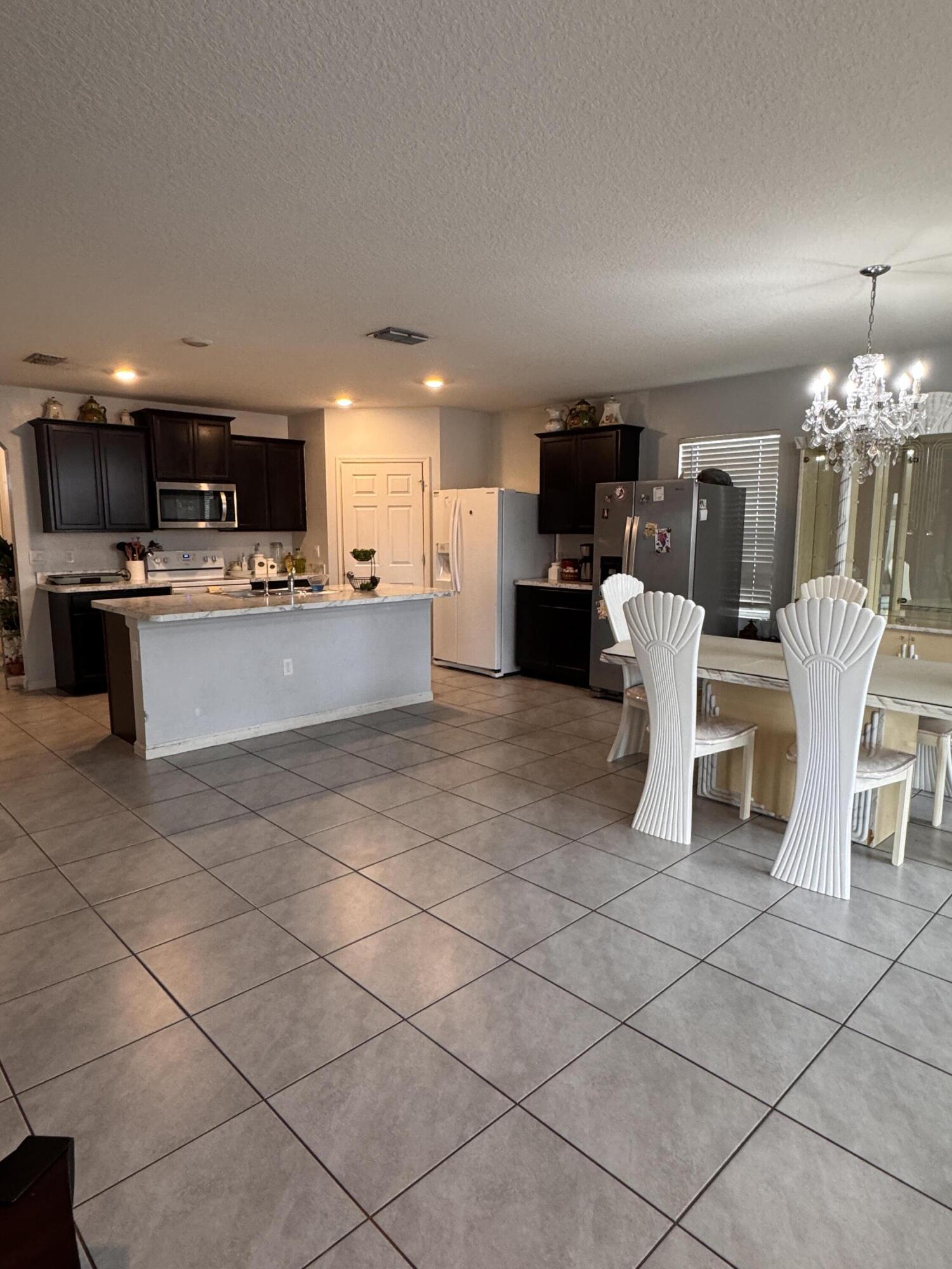 382 Southwest Ridgecrest Drive Port St. Lucie, FL 34953 - Photo 31 of 41 IMG_0228