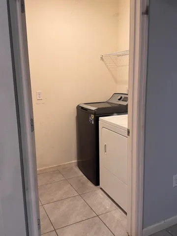 $2,500 | 382 Southwest Ridgecrest Drive, Port St. Lucie, FL 34953