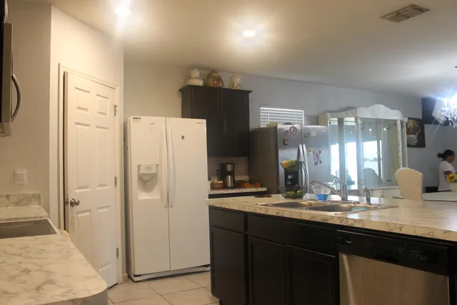 $2,500 | 382 Southwest Ridgecrest Drive, Port St. Lucie, FL 34953