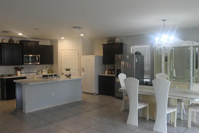 $2,500 | 382 Southwest Ridgecrest Drive, Port St. Lucie, FL 34953