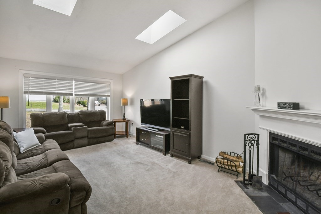 31 Nottingham Road, Unit 31 Grafton, MA 01519 - Photo 2 of 29 Gallery Image 2