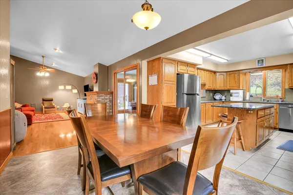 $339,900 | 408 South Jeffery Drive, Mahomet, IL 61853