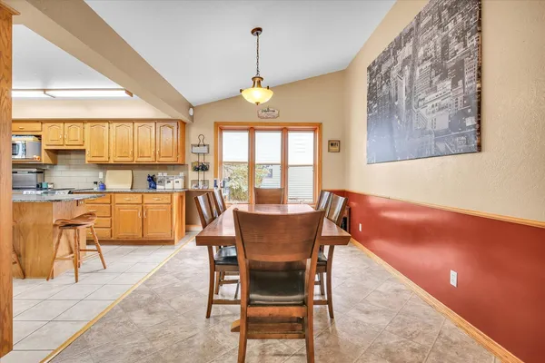 $339,900 | 408 South Jeffery Drive, Mahomet, IL 61853