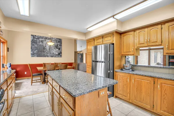 $339,900 | 408 South Jeffery Drive, Mahomet, IL 61853