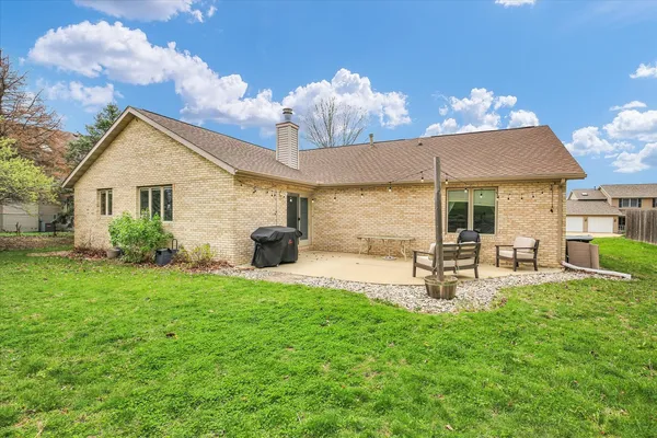 $339,900 | 408 South Jeffery Drive, Mahomet, IL 61853