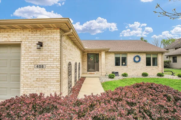 $339,900 | 408 South Jeffery Drive, Mahomet, IL 61853