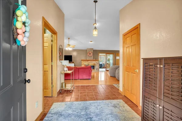 $339,900 | 408 South Jeffery Drive, Mahomet, IL 61853