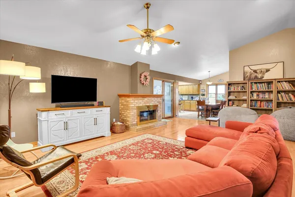 $339,900 | 408 South Jeffery Drive, Mahomet, IL 61853