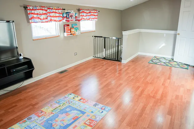 $517,500 | 33 Foxglove Court, Streamwood, IL 60107