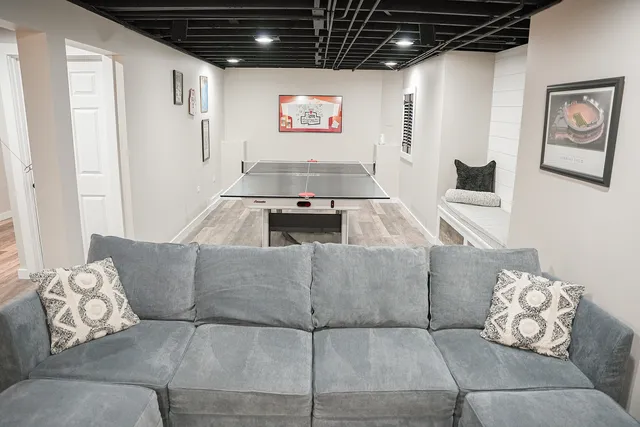 $517,500 | 33 Foxglove Court, Streamwood, IL 60107