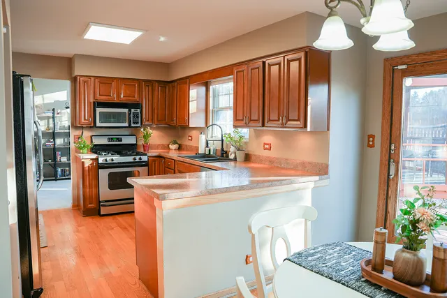 $517,500 | 33 Foxglove Court, Streamwood, IL 60107