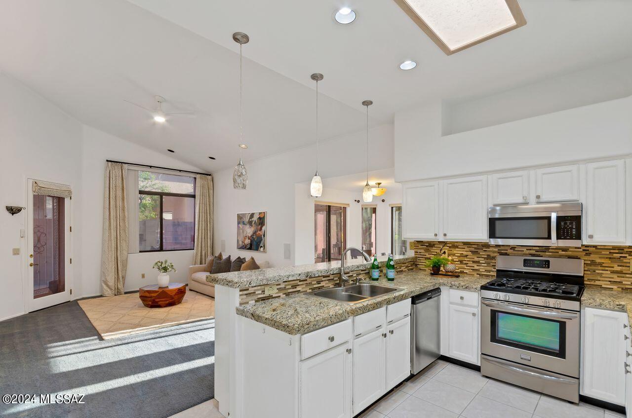 9140 East Sunset Post Road Tucson, AZ 85749 - Photo 6 of 37