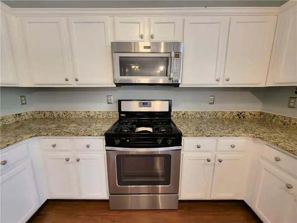 $2,800 | 2815 Priestcliff Drive Southeast, Smyrna, GA 30080