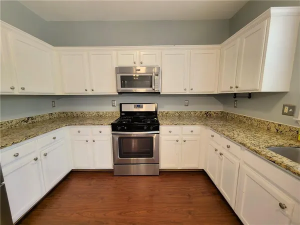 $2,800 | 2815 Priestcliff Drive Southeast, Smyrna, GA 30080