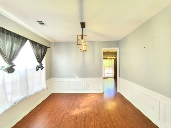 $2,800 | 2815 Priestcliff Drive Southeast, Smyrna, GA 30080