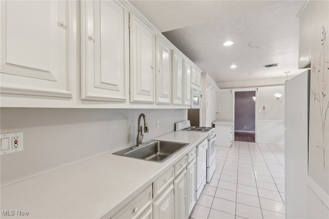 5225 Harper Road Solon, OH 44139 - Photo 13 of 43