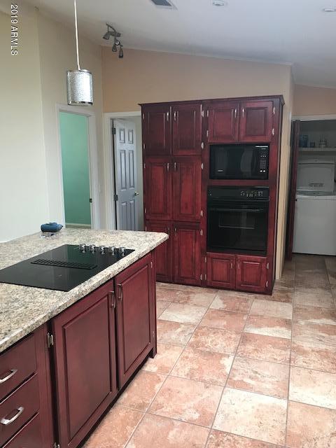 215 North Power Road, Unit 376 Mesa, AZ 85205 - Photo 3 of 9 Barnes-Kitchen2