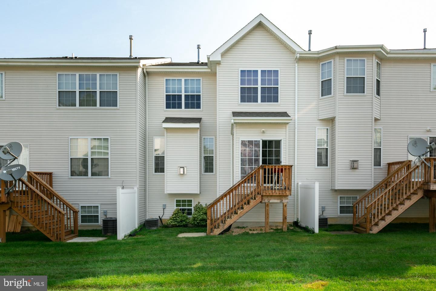 122 Castleton Road Delran, NJ 08075 - Photo 23 of 25 Exterior Back