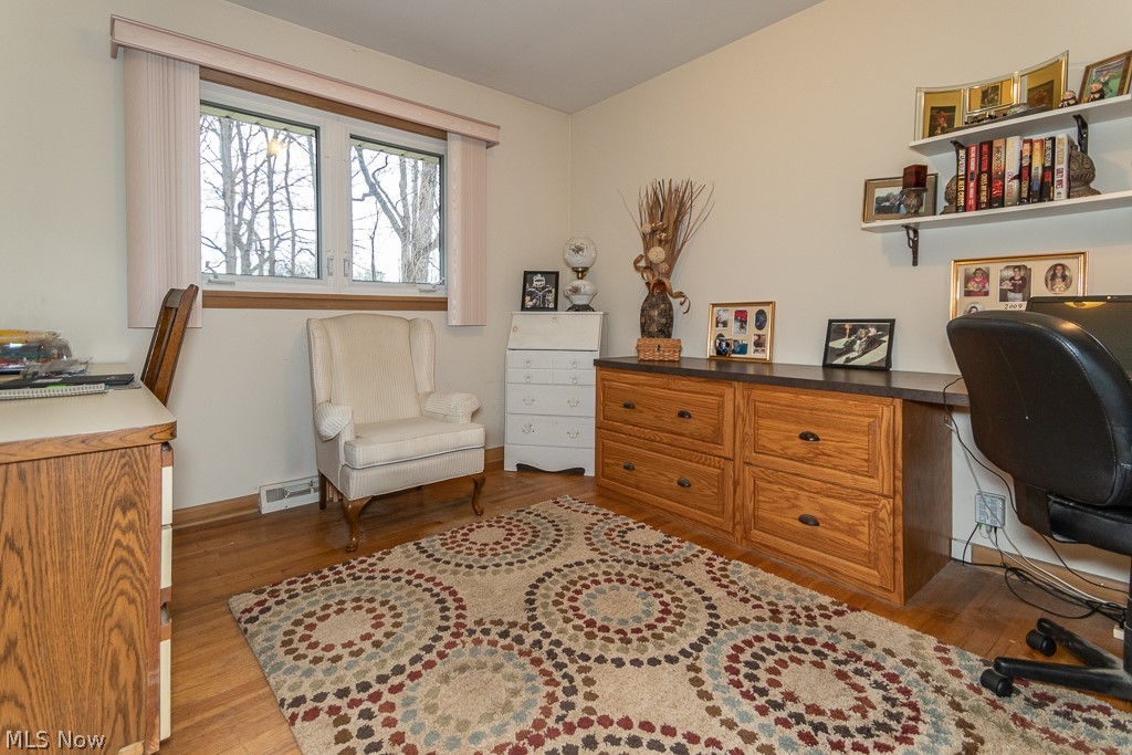 25921 Highland Road Cleveland, OH 44143 - Photo 16 of 28