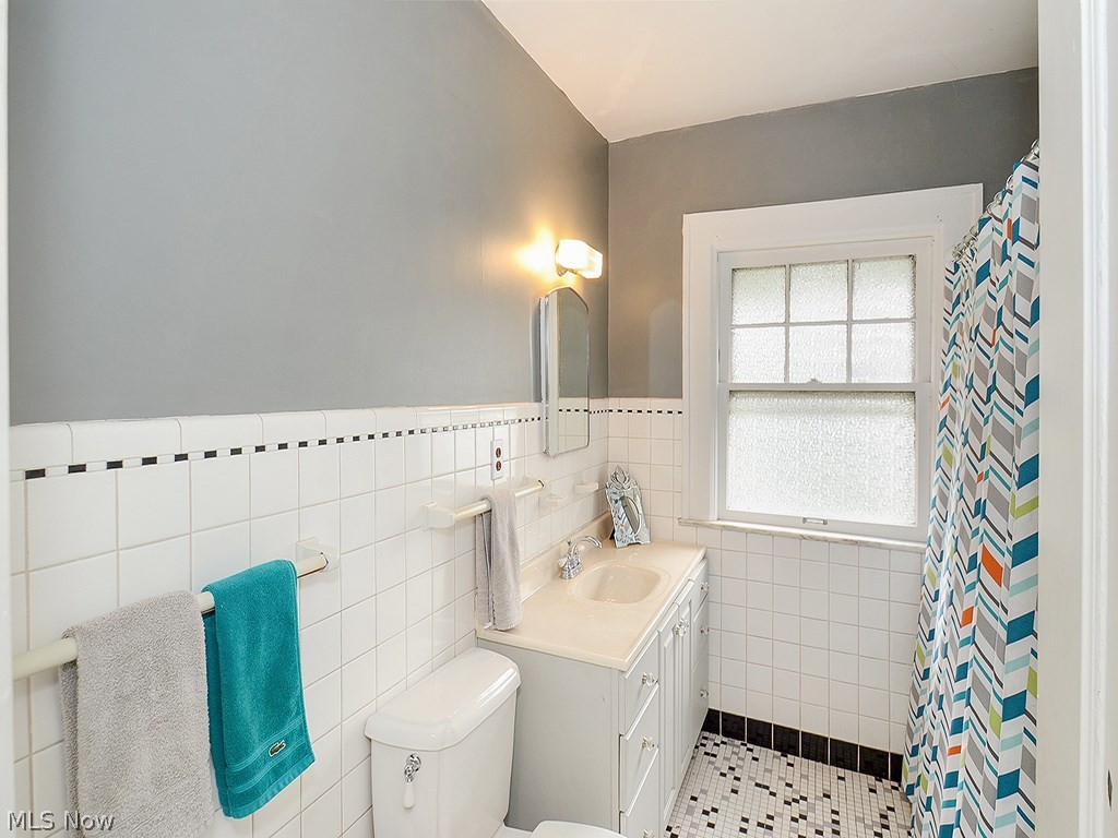 2248 Stillman Road Cleveland, OH 44118 - Photo 21 of 35