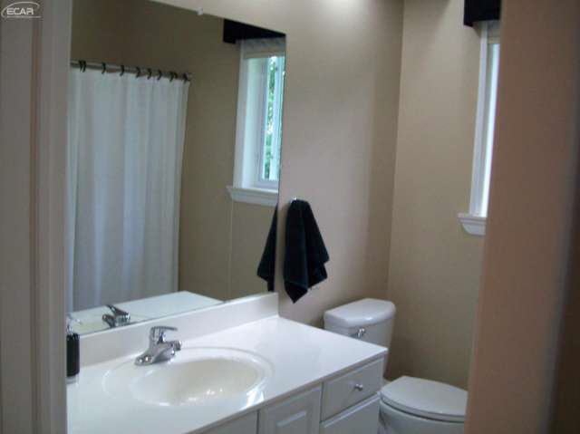 6399 South Jennings Road Flint, MI 48507 - Photo 12 of 22 21175399-11.JPG