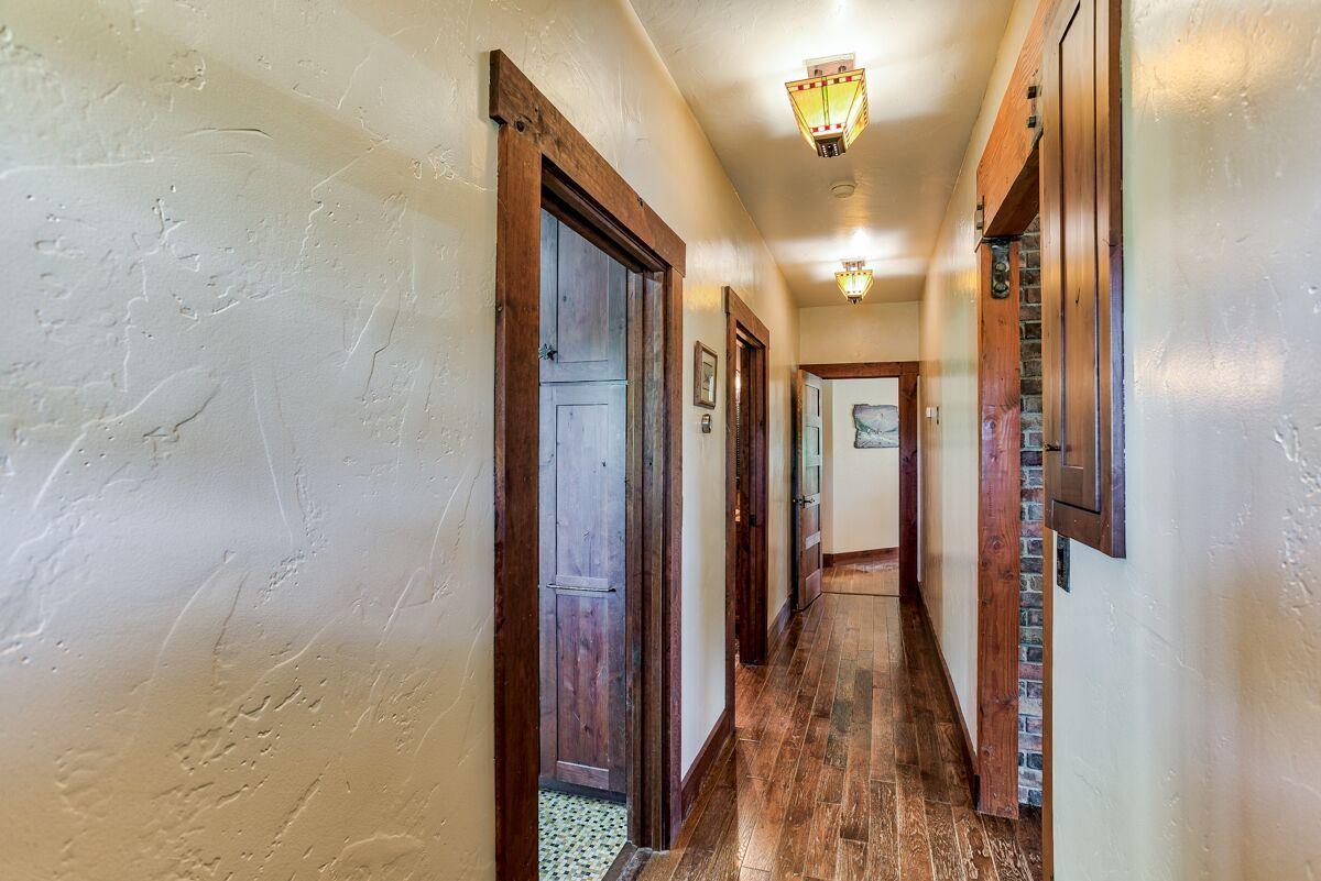 28585 Whitmore Road Whitmore, CA 96096 - Photo 20 of 118 Hallway