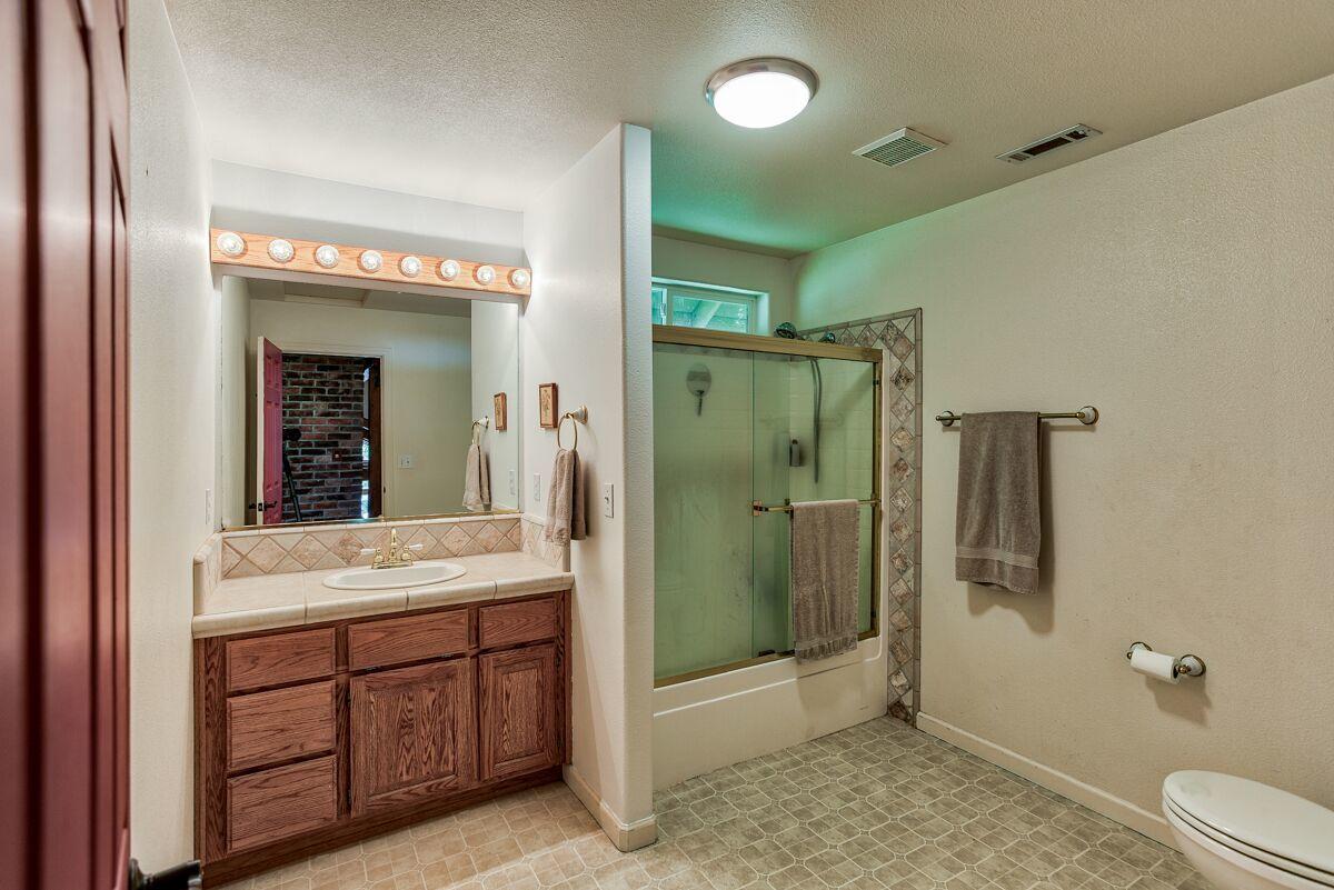 28585 Whitmore Road Whitmore, CA 96096 - Photo 25 of 118 Upstairs Bath