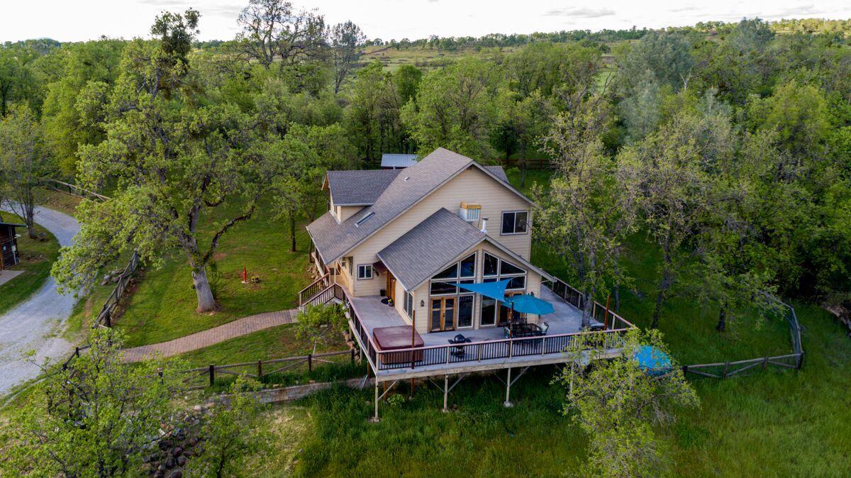 28585 Whitmore Road Whitmore, CA 96096 - Photo 69 of 118 Deck side