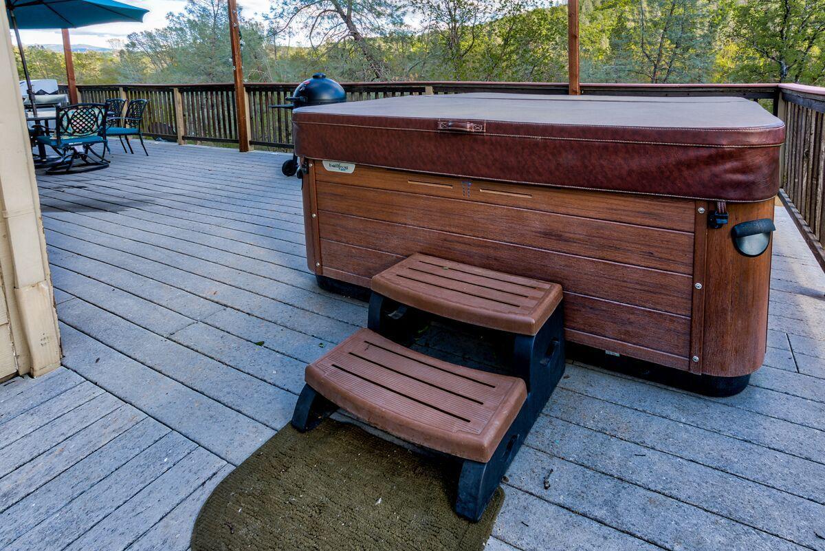 28585 Whitmore Road Whitmore, CA 96096 - Photo 86 of 118 Hot Tub