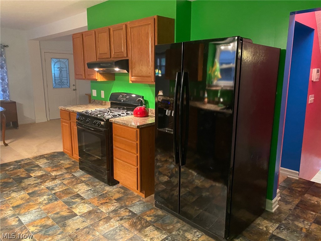 1074 Quilliams Road Cleveland, OH 44121 - Photo 9 of 25