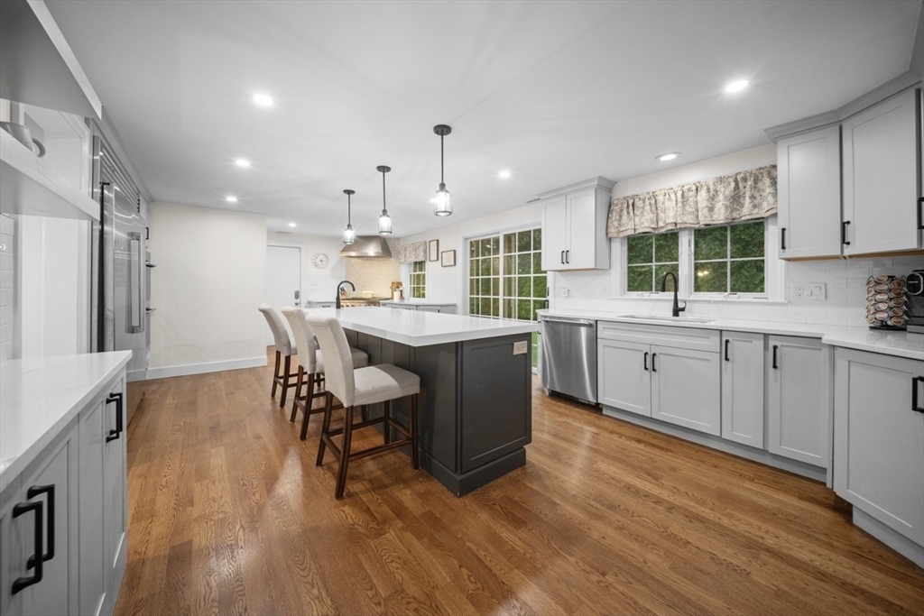 10 Juniper Hill Road Waltham, MA 02452 - Photo 6 of 40