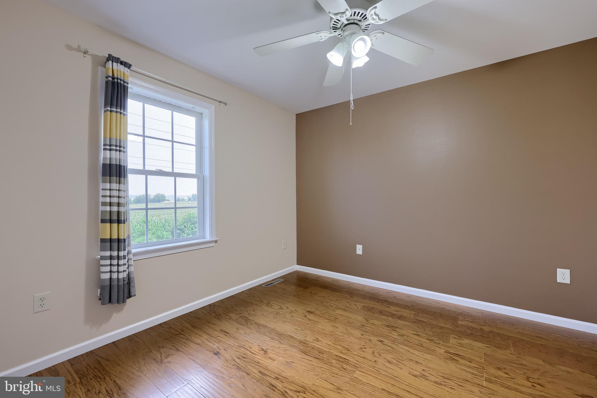 421 Wagonwheel Road Lititz, PA 17543 - Photo 29 of 35