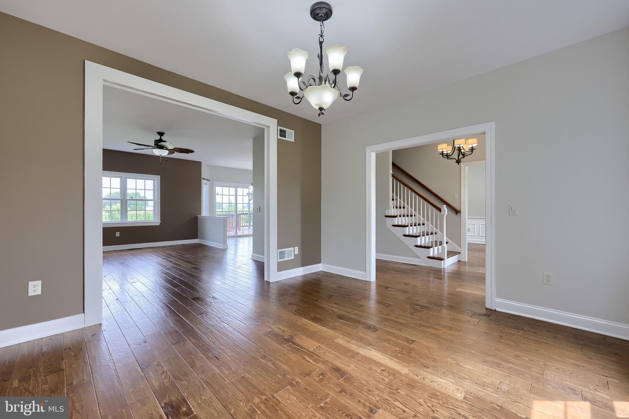 421 Wagonwheel Road Lititz, PA 17543 - Photo 4 of 35