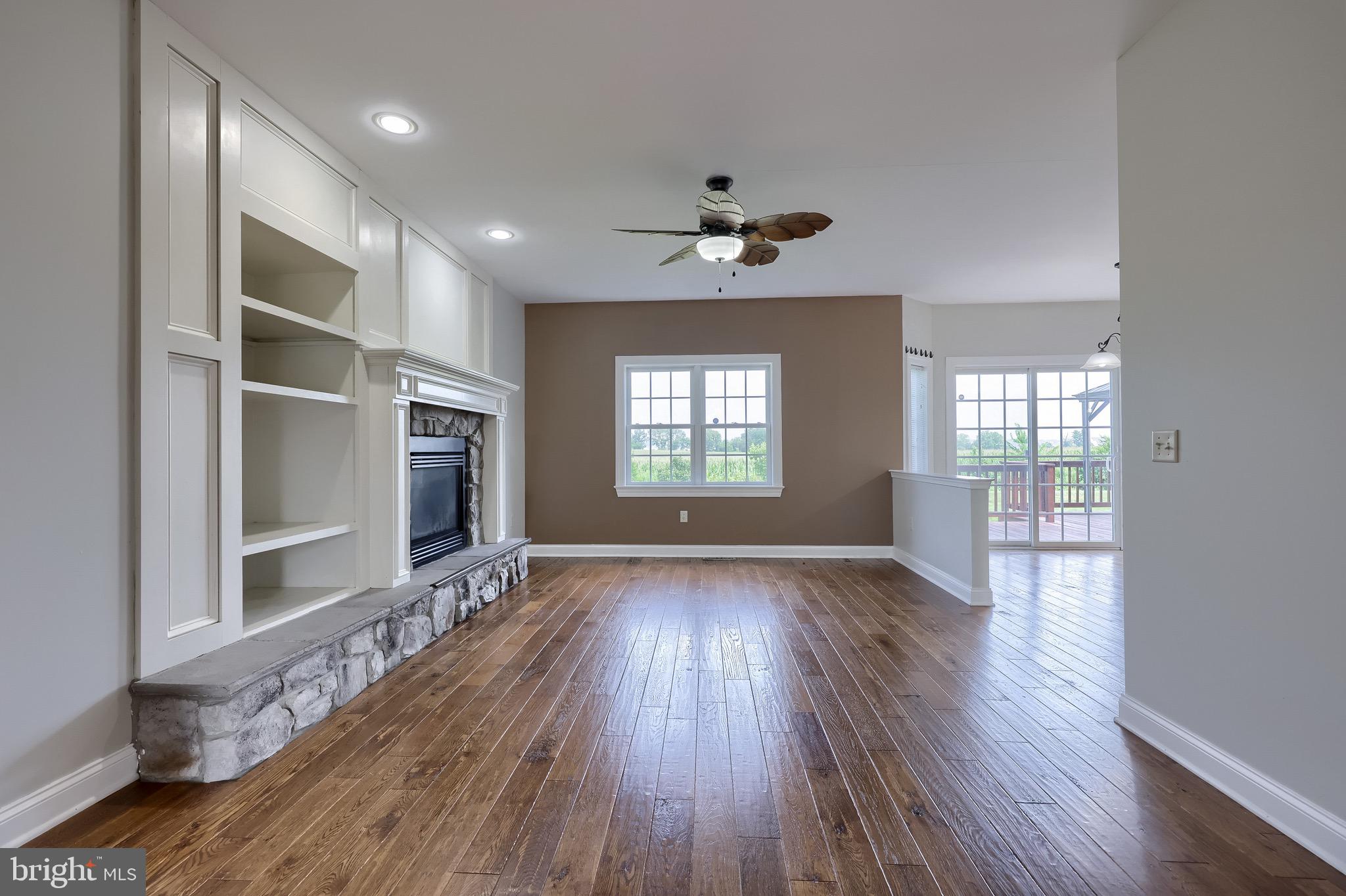 421 Wagonwheel Road Lititz, PA 17543 - Photo 7 of 35