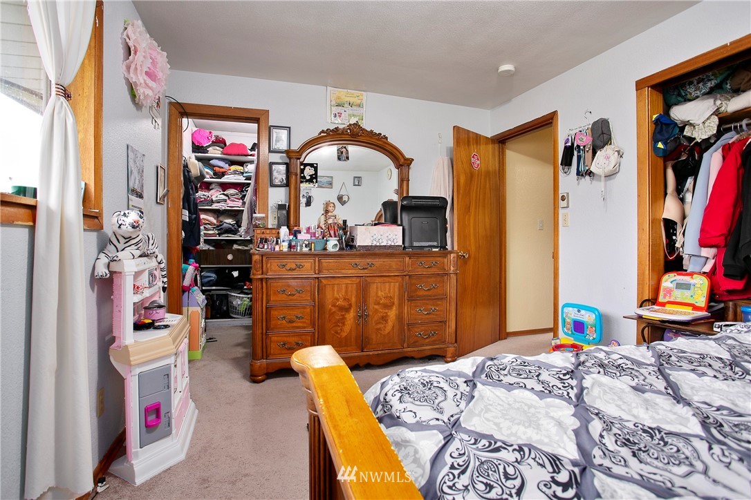 17450 Blodgett Road Mount Vernon, WA 98274 - Photo 11 of 39 Gallery Image 11