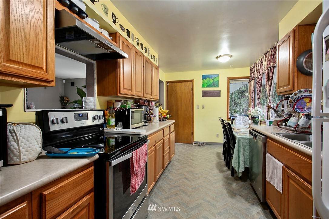 17450 Blodgett Road Mount Vernon, WA 98274 - Photo 6 of 39 Gallery Image 6